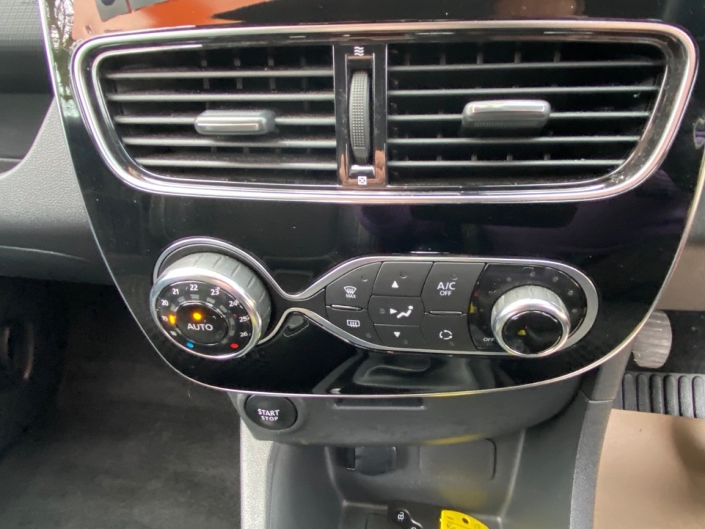 Used Renault Clio 2018 for sale - 77666127: Photo 12