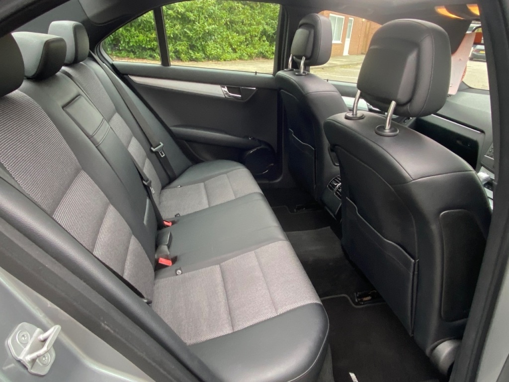 Used Mercedes-Benz C Class 2010 for sale - 77593321: Photo 14