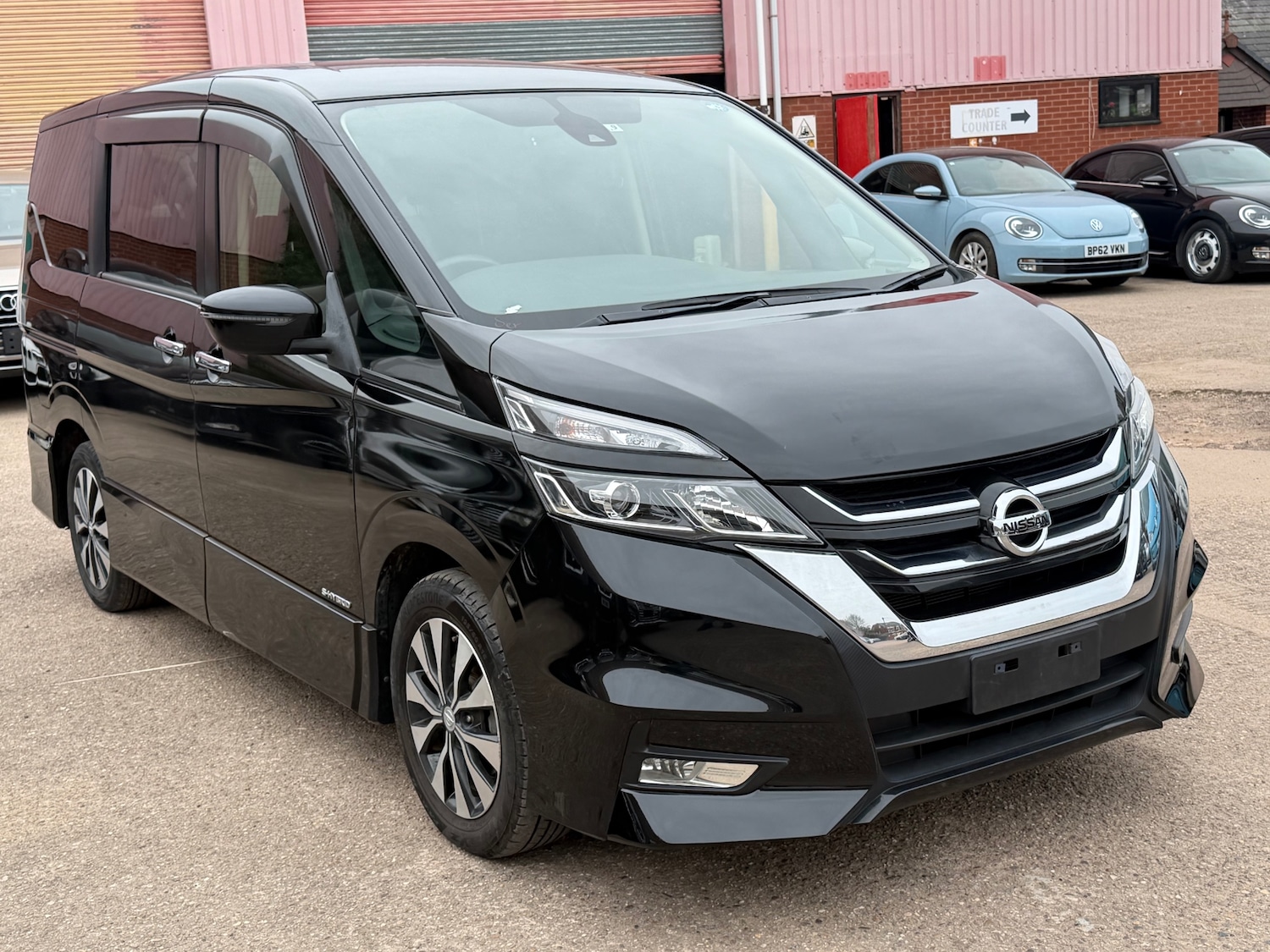 Used Nissan Serena 2019 for sale - 77992016: Photo 3