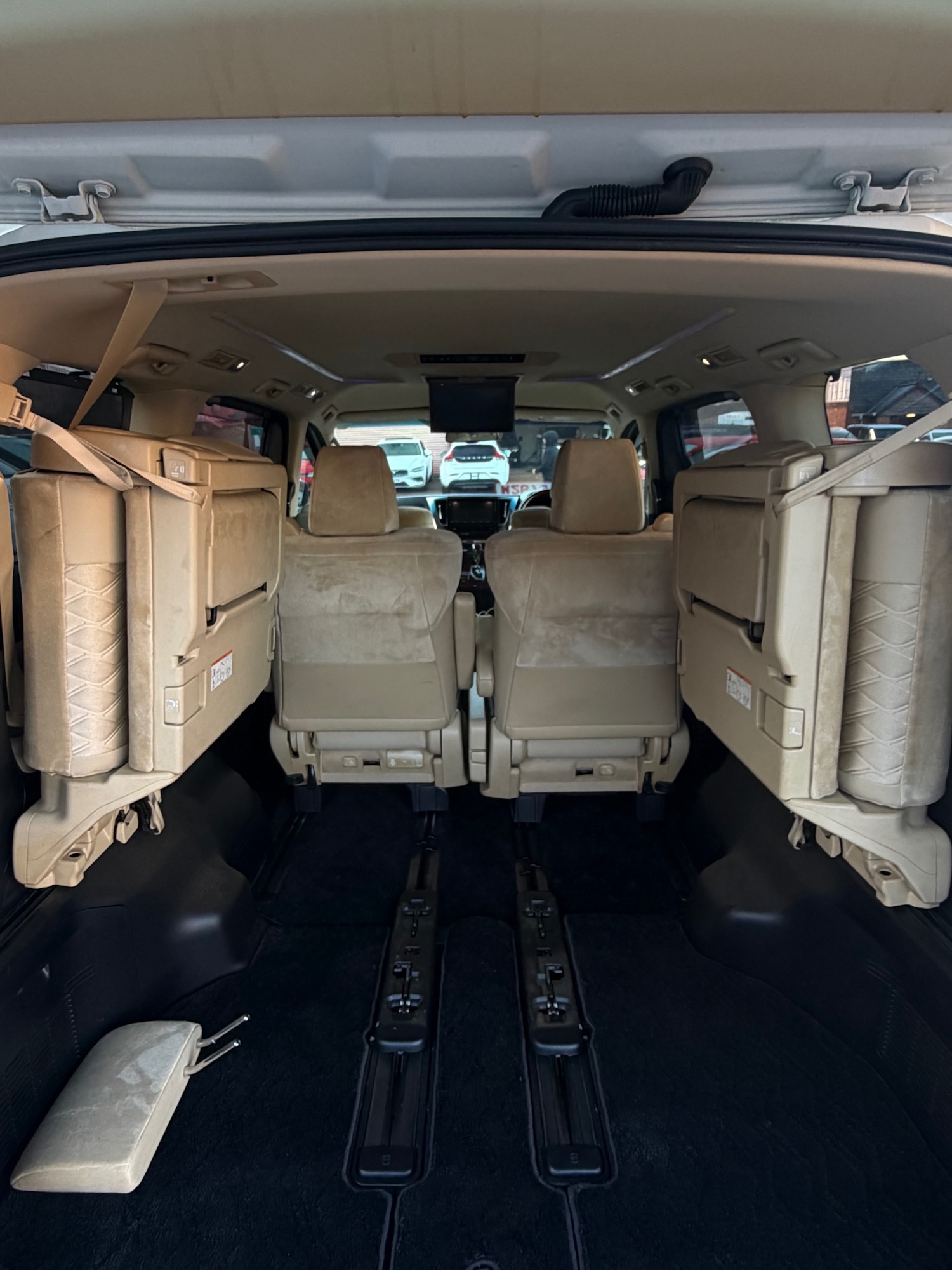 Used Toyota Alphard 2017 for sale - 76800770: Photo 10