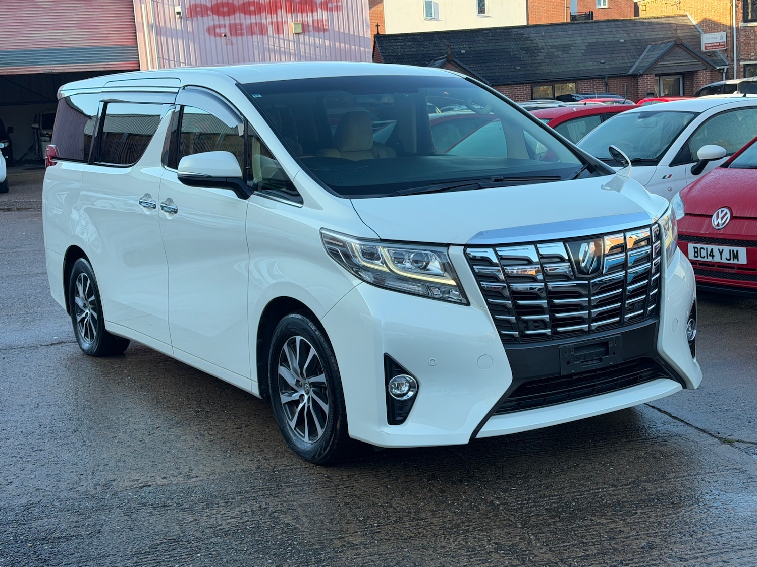 Used Toyota Alphard 2017 for sale - 76800770: Photo 3