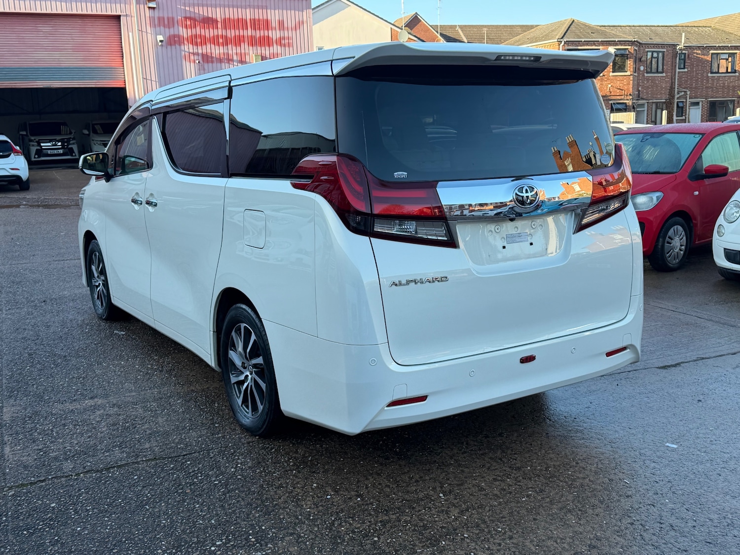 Used Toyota Alphard 2017 for sale - 76800770: Photo 6