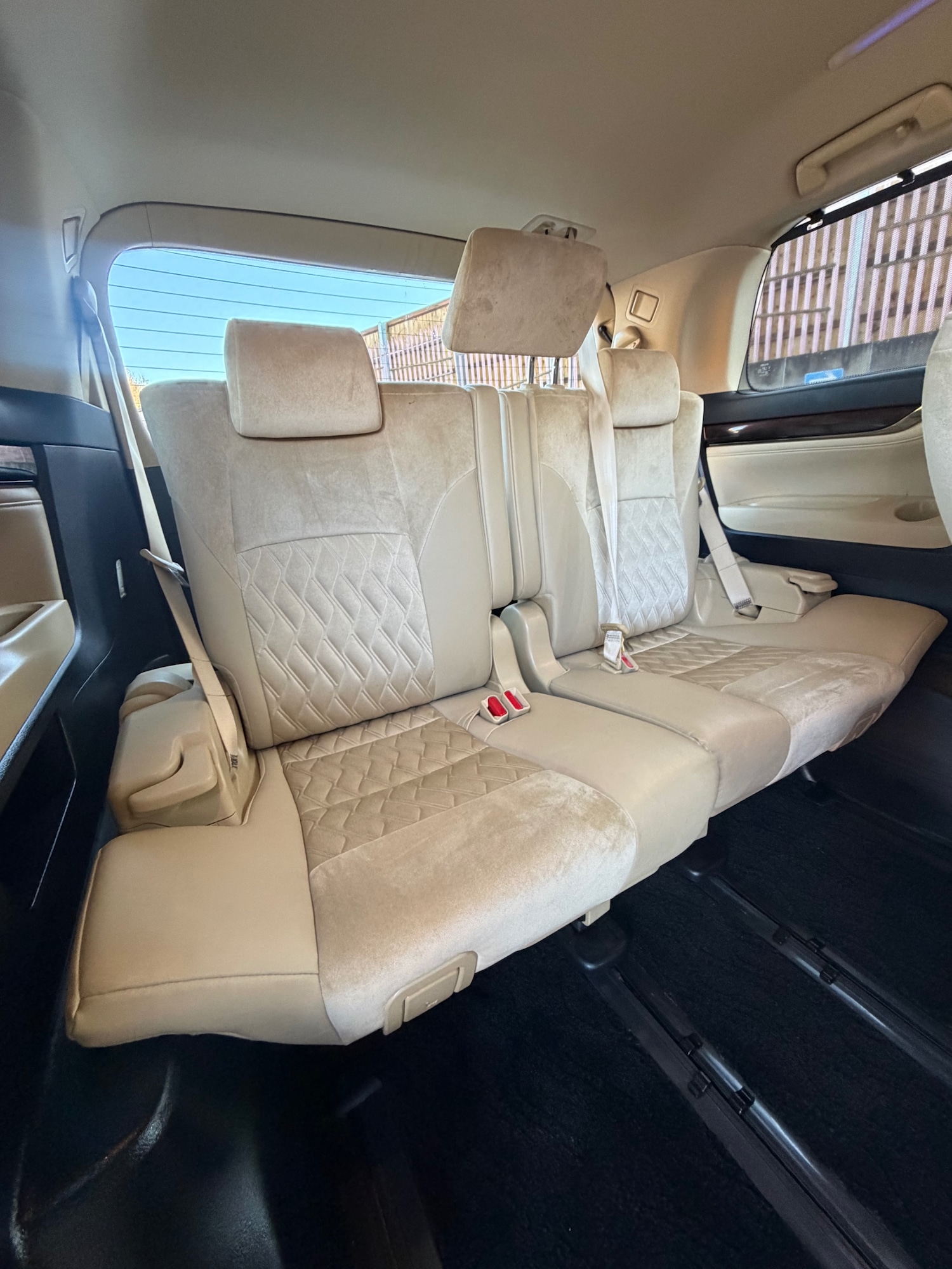 Used Toyota Alphard 2017 for sale - 76800770: Photo 9