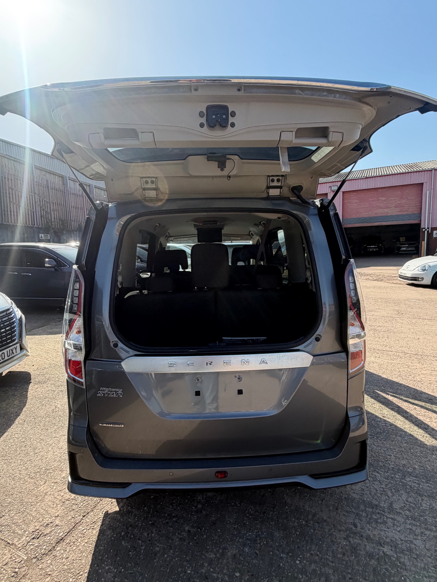 Used Nissan Serena 2020 for sale - 78184147: Photo 10