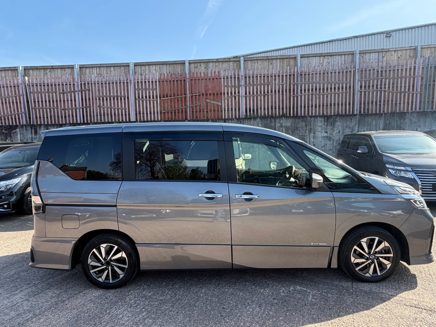 Used Nissan Serena 2020 for sale - 78184147: Photo 7