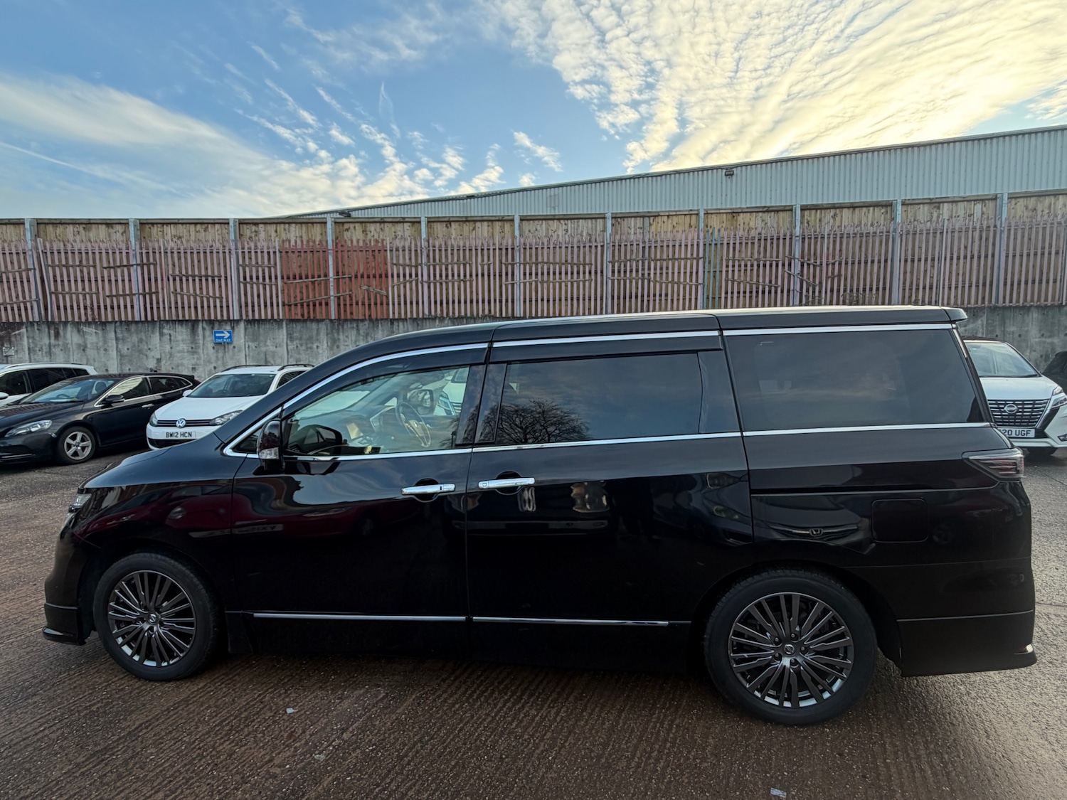 Used Nissan Elgrand 2019 for sale - 76974745: Photo 19