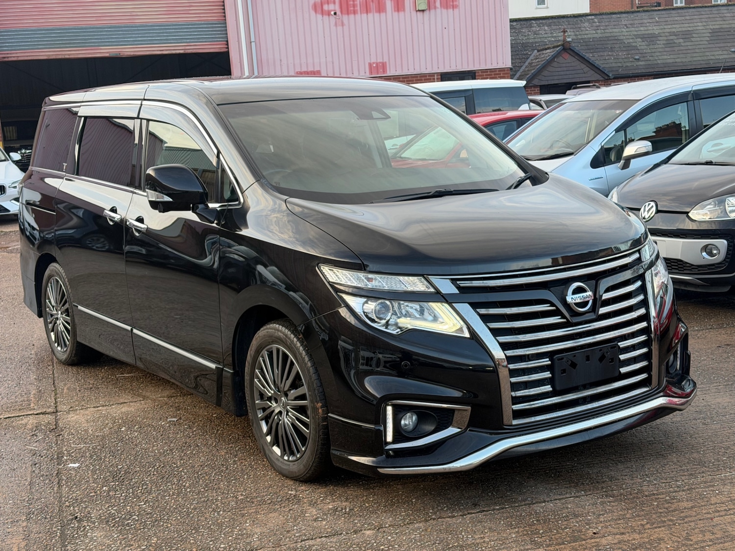 Used Nissan Elgrand 2019 for sale - 76974745: Photo 2