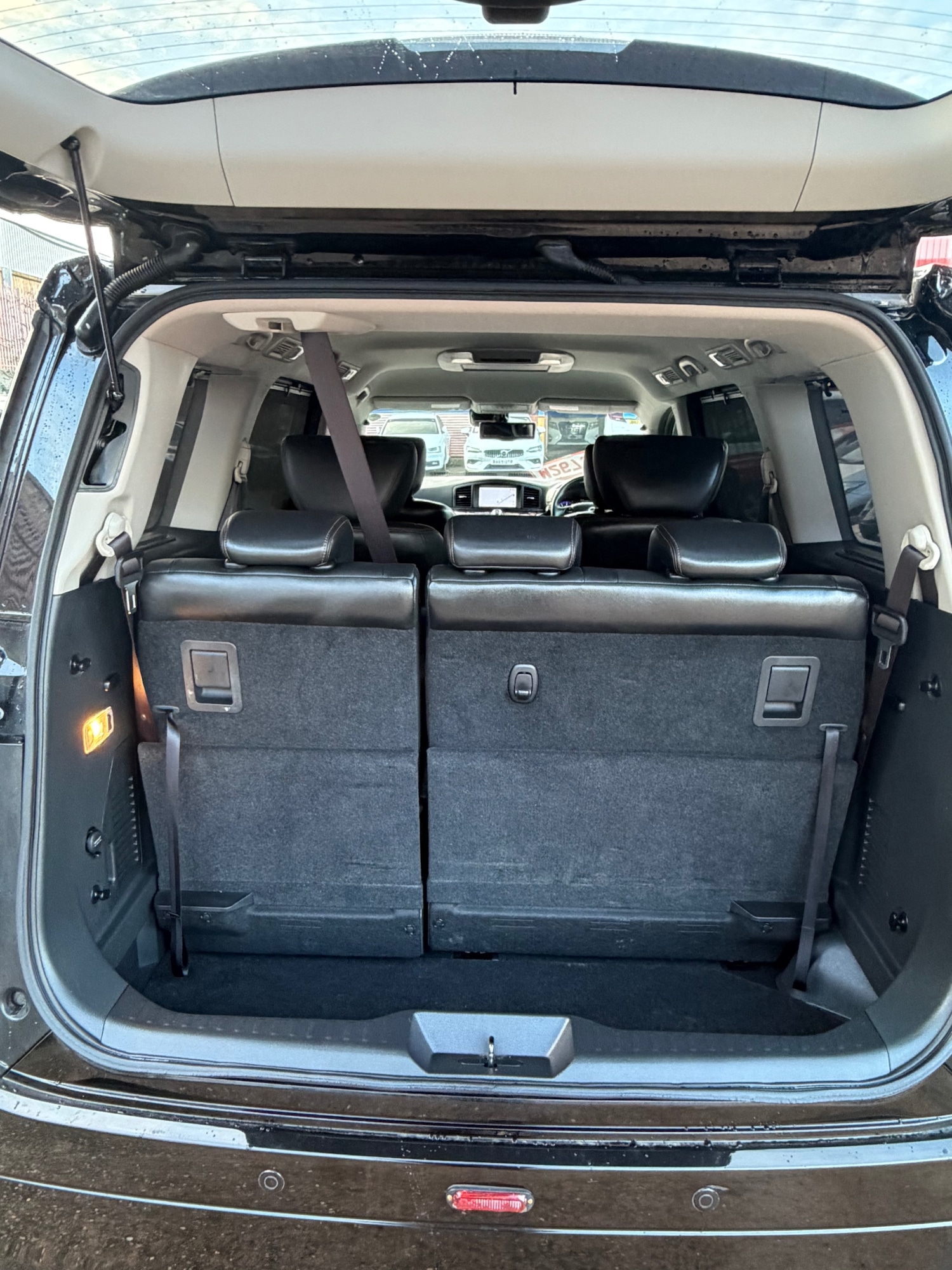 Used Nissan Elgrand 2019 for sale - 76974745: Photo 7