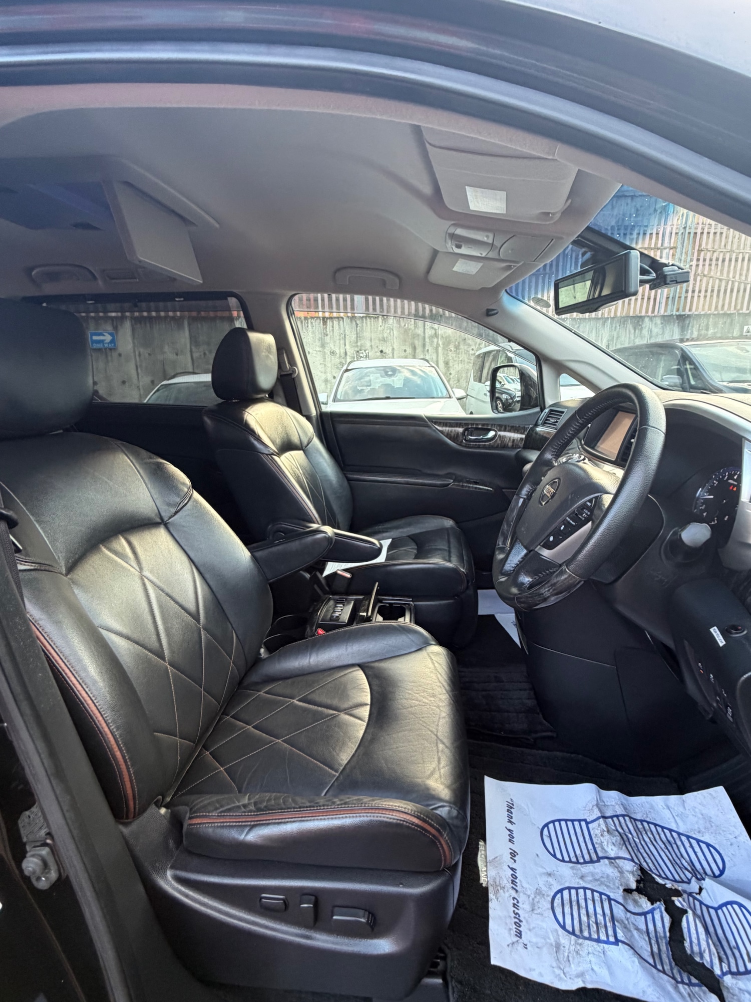 Used Nissan Elgrand 2019 for sale - 76974745: Photo 8