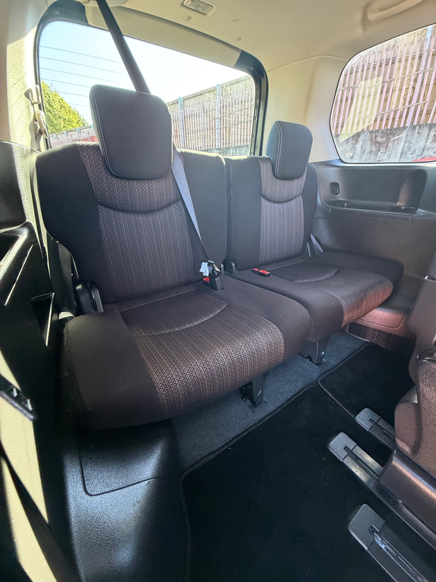 Used Nissan Serena 2015 for sale - 76070653: Photo 10
