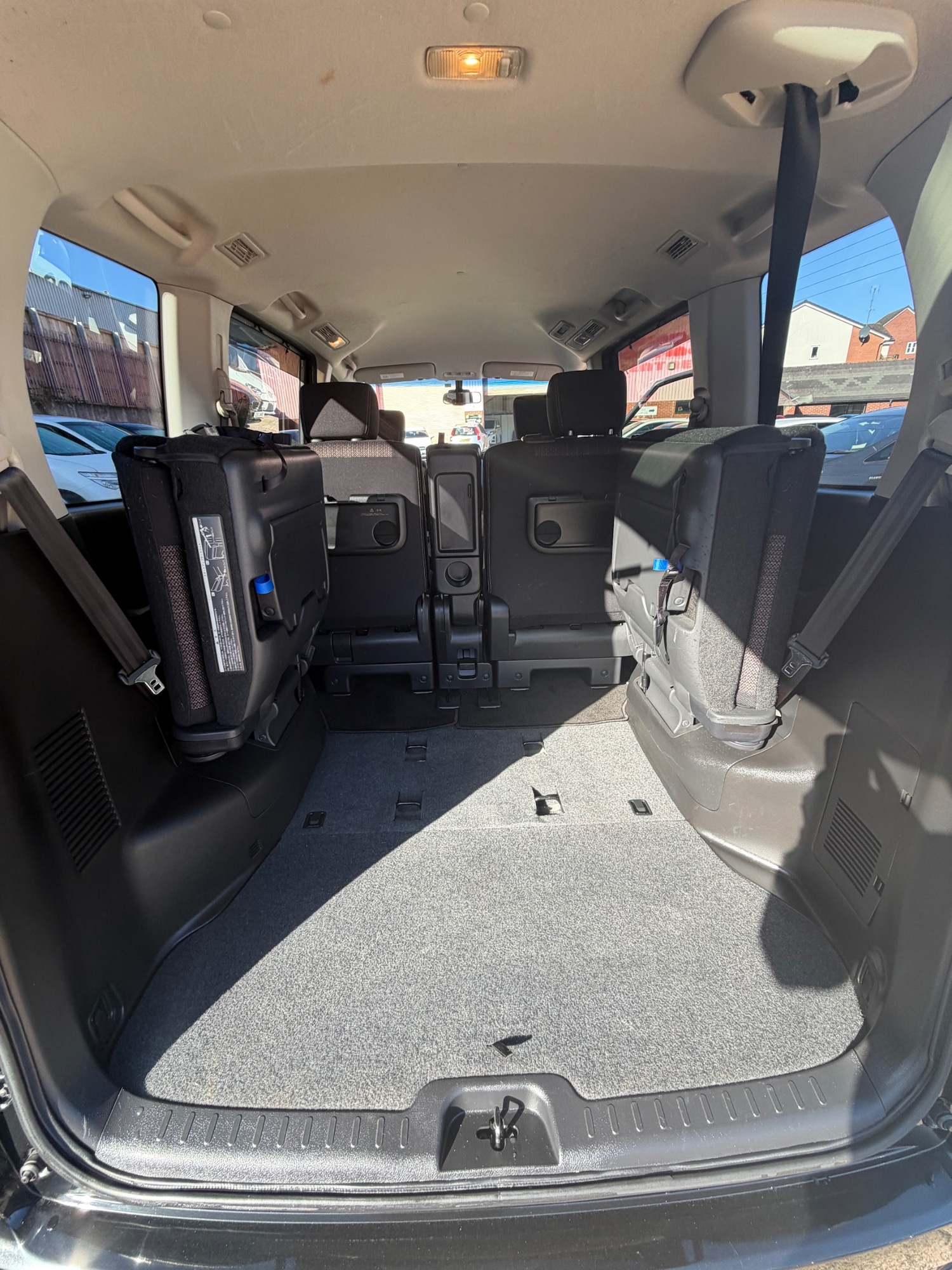 Used Nissan Serena 2015 for sale - 76070653: Photo 12