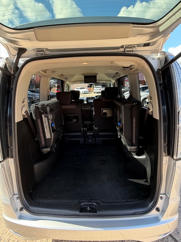 Used Nissan Serena 2014 for sale - 76098998: Photo 11