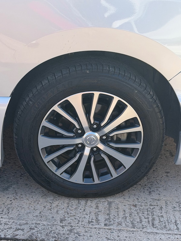 Used Nissan Serena 2014 for sale - 76098998: Photo 12