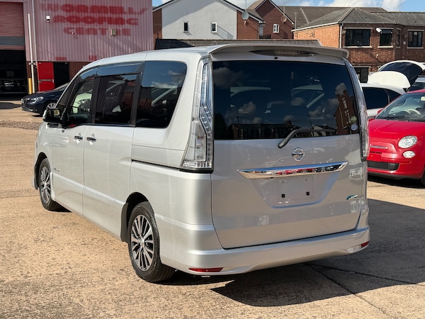 Used Nissan Serena 2014 for sale - 76098998: Photo 6
