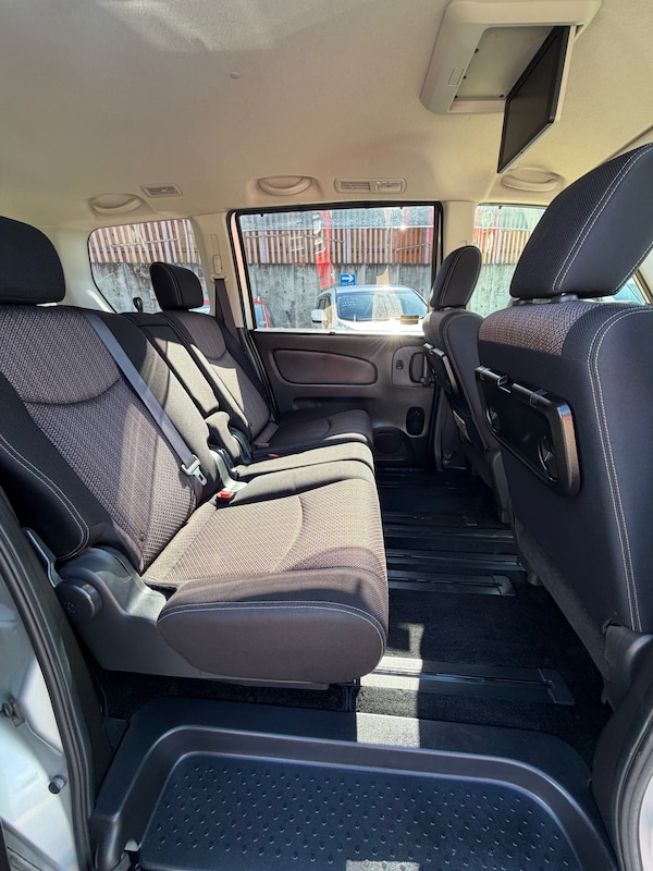 Used Nissan Serena 2014 for sale - 76098998: Photo 9