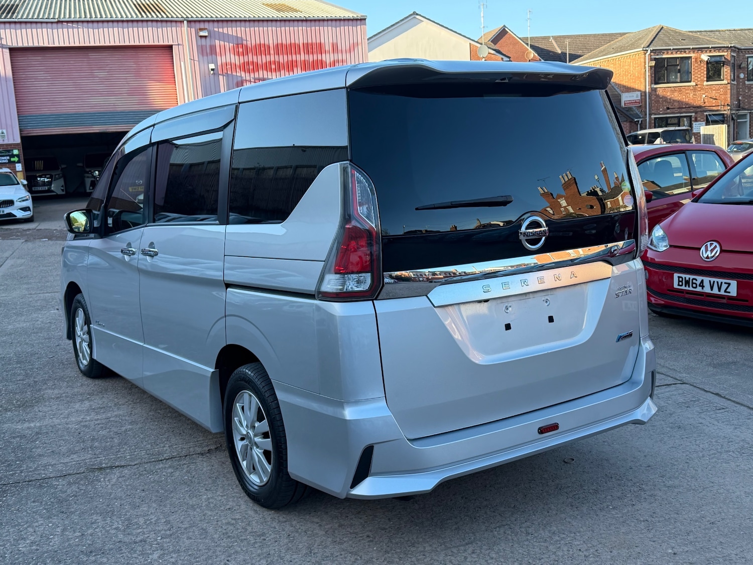 Used Nissan Serena 2017 for sale - 77051731: Photo 5
