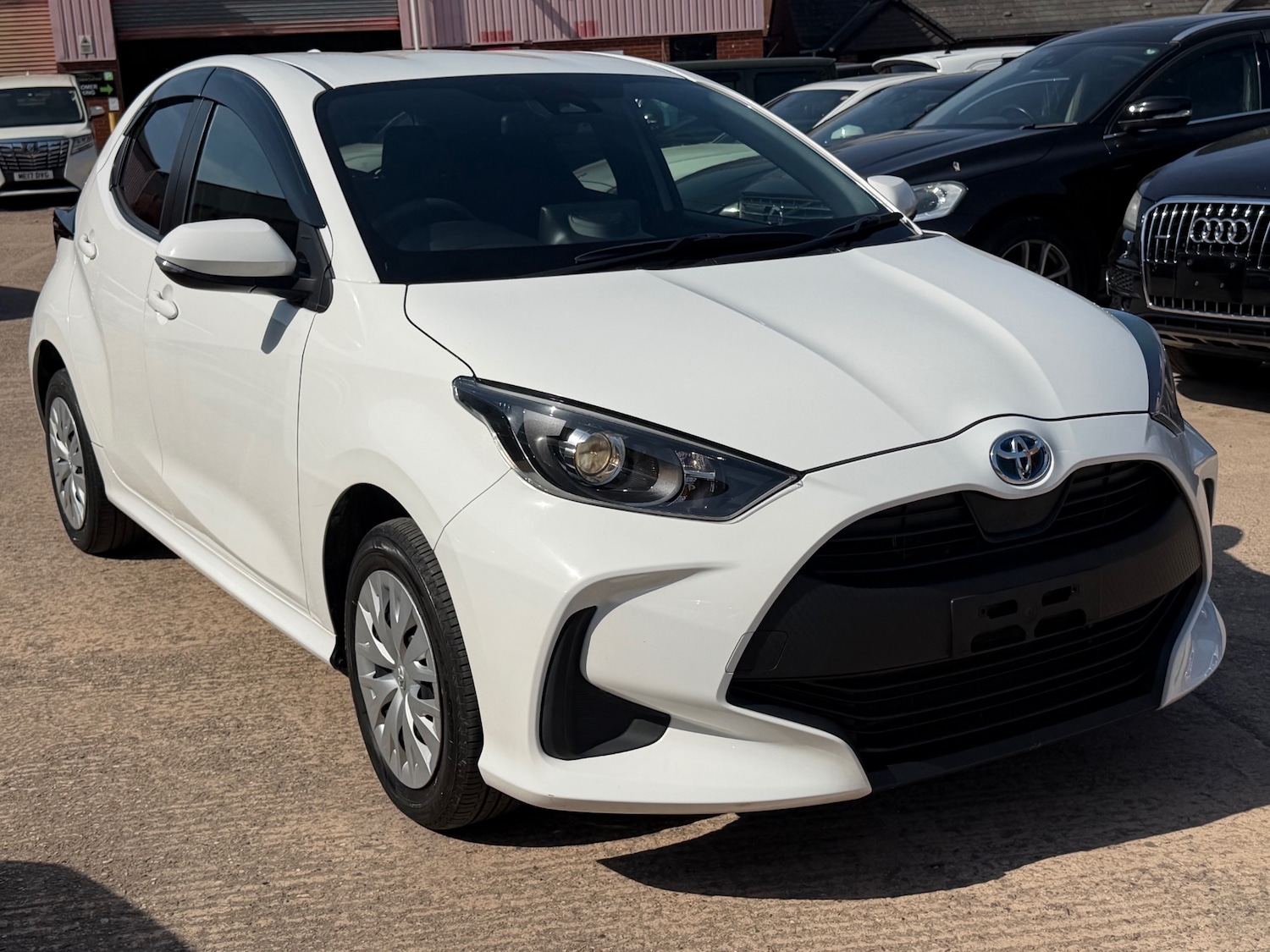 Used Toyota Yaris 2020 for sale - 78184156: Photo 2