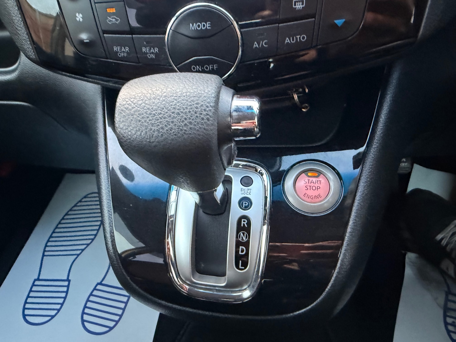 Used Nissan Serena 2014 for sale - 76325067: Photo 15