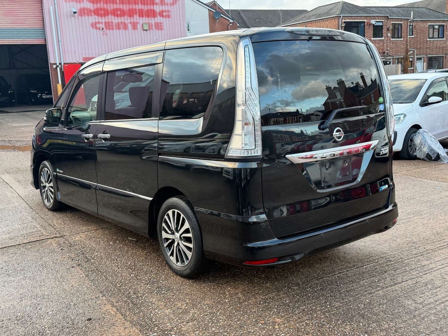 Used Nissan Serena 2014 for sale - 76325067: Photo 6