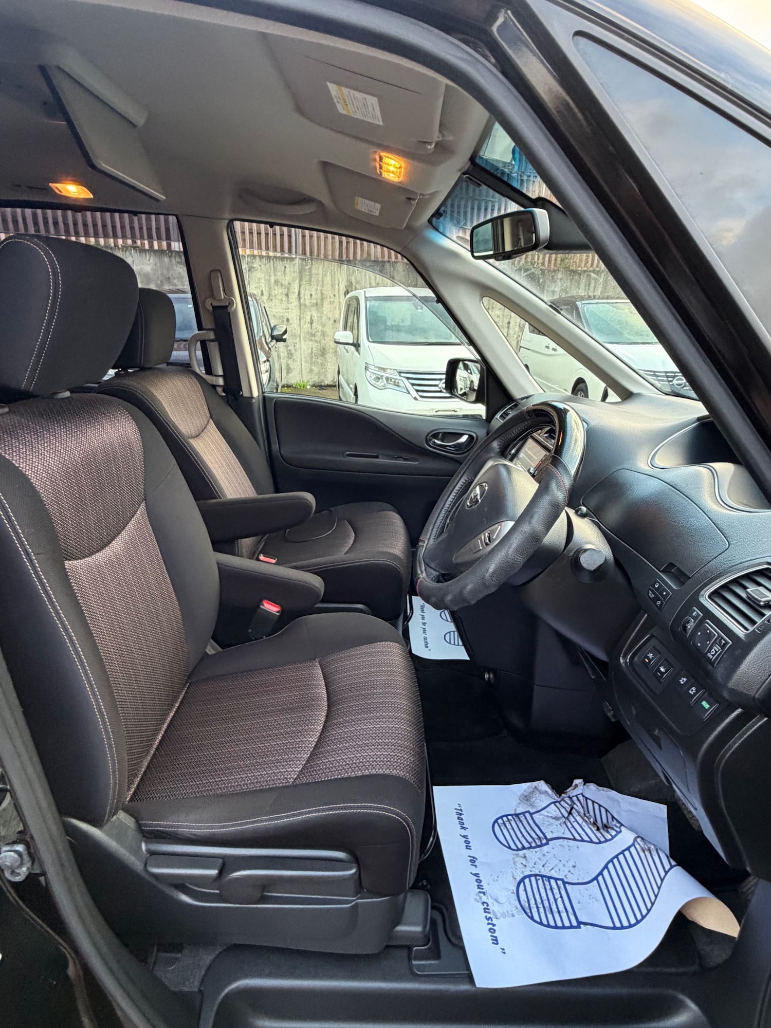 Used Nissan Serena 2014 for sale - 76325067: Photo 7