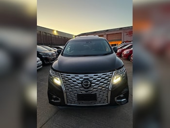 Used Nissan Elgrand 2020 for sale - 77052136: Photo