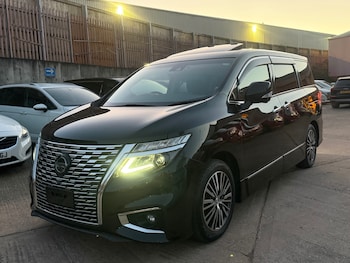 Used Nissan Elgrand 2020 for sale - 77052136: Photo