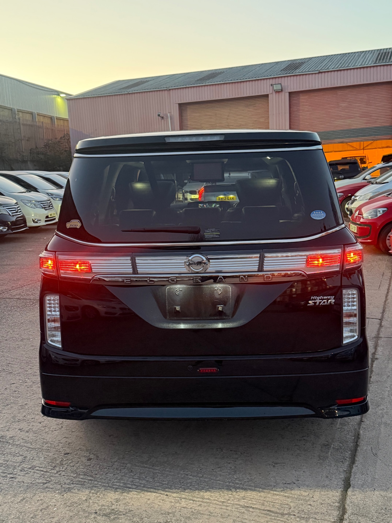 Used Nissan Elgrand 2020 for sale - 77052136: Photo 4