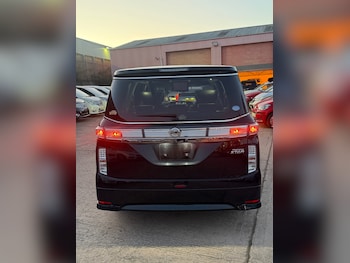 Used Nissan Elgrand 2020 for sale - 77052136: Photo