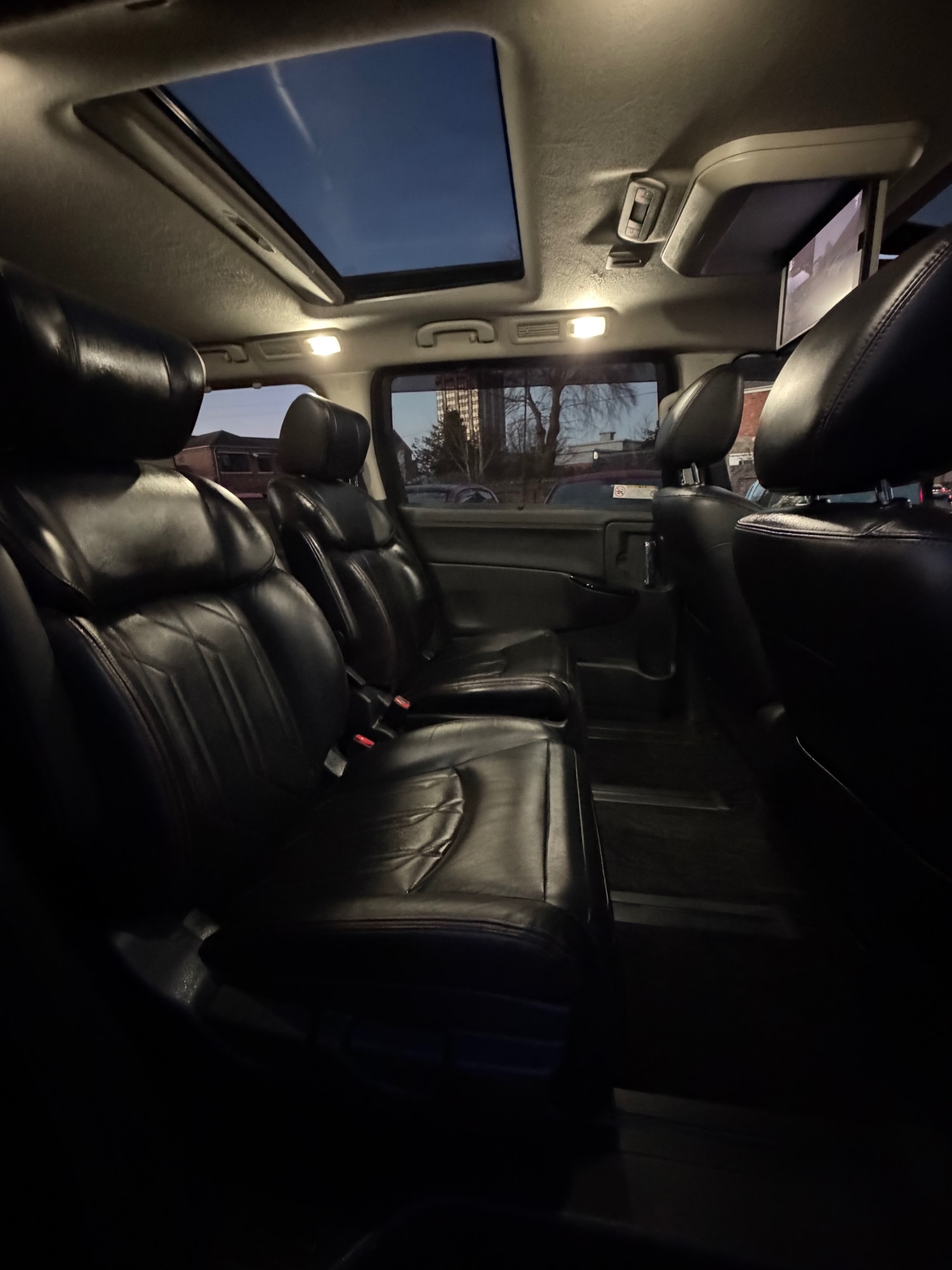 Used Nissan Elgrand 2020 for sale - 77052136: Photo 8