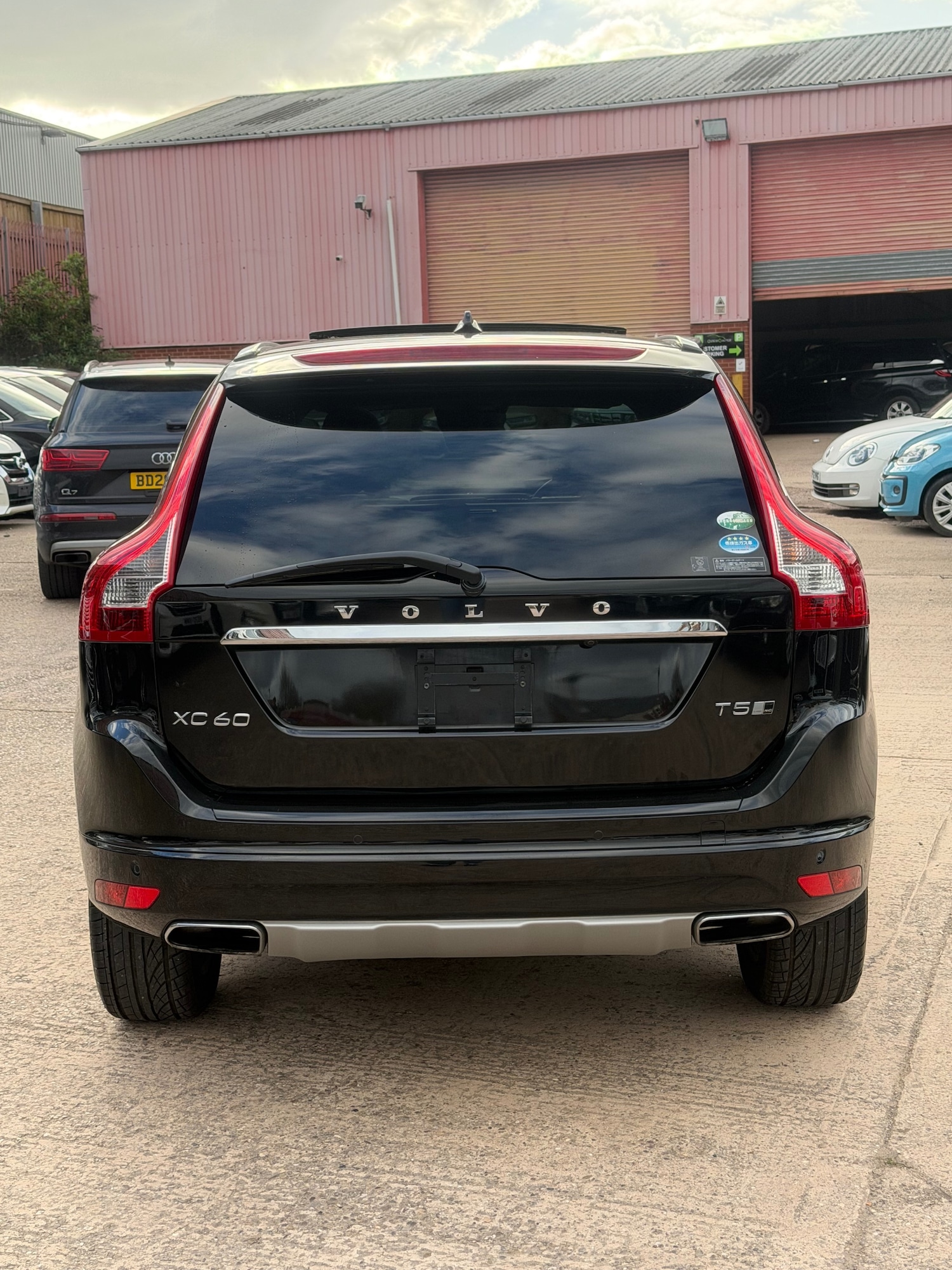 Used Volvo XC60 2017 for sale - 78081298: Photo 4