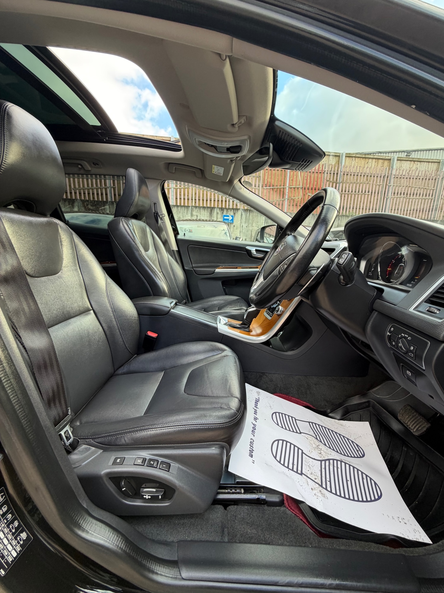 Used Volvo XC60 2017 for sale - 78081298: Photo 8