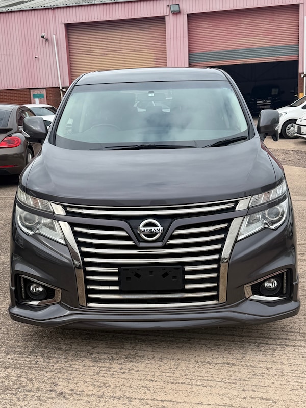Used Nissan Elgrand 2016 for sale - 76198617: Photo 1