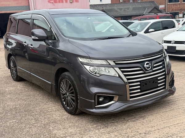 Used Nissan Elgrand 2016 for sale - 76198617: Photo 3