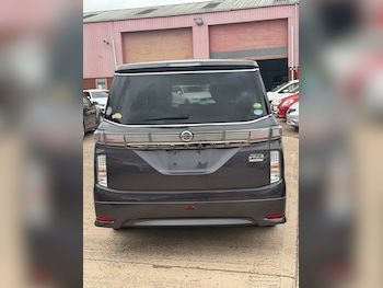 Used Nissan Elgrand 2016 for sale - 76198617: Photo 4