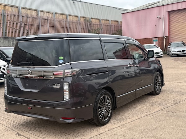 Used Nissan Elgrand 2016 for sale - 76198617: Photo 5