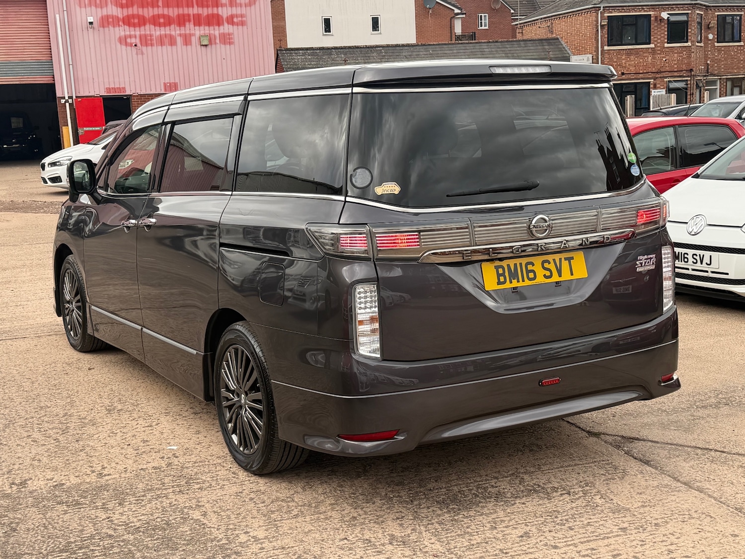 Used Nissan Elgrand 2016 for sale - 76198617: Photo 6