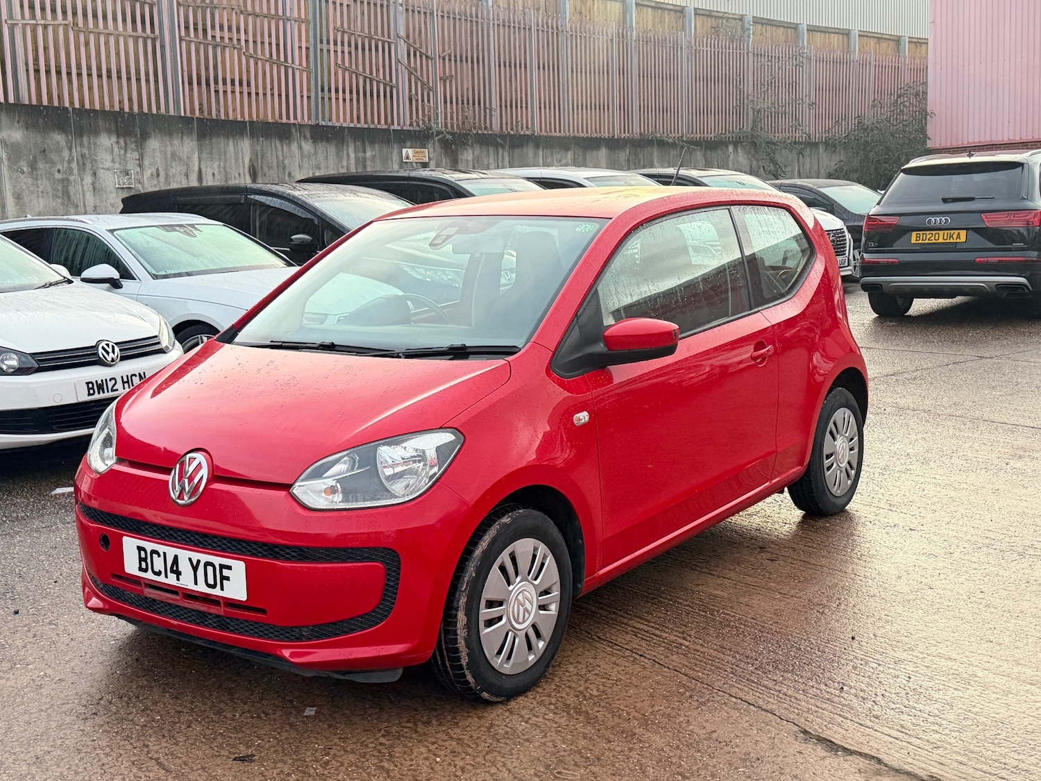 Used Volkswagen up! 2014 for sale - 77008928: Photo 2