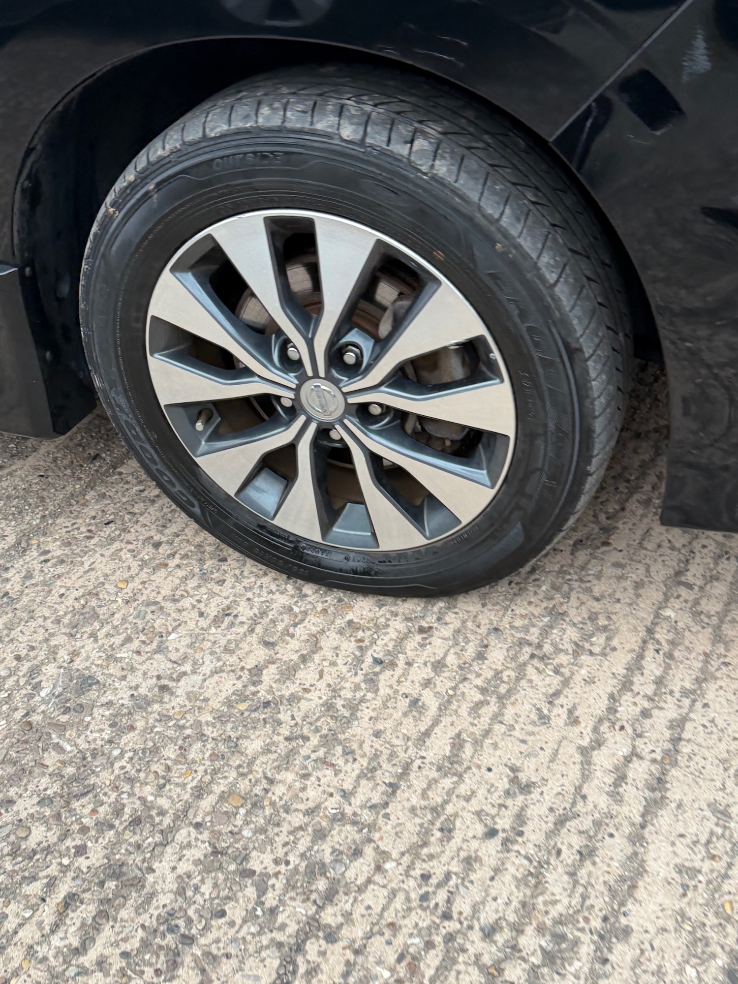 Used Nissan Serena 2017 for sale - 76313617: Photo 17