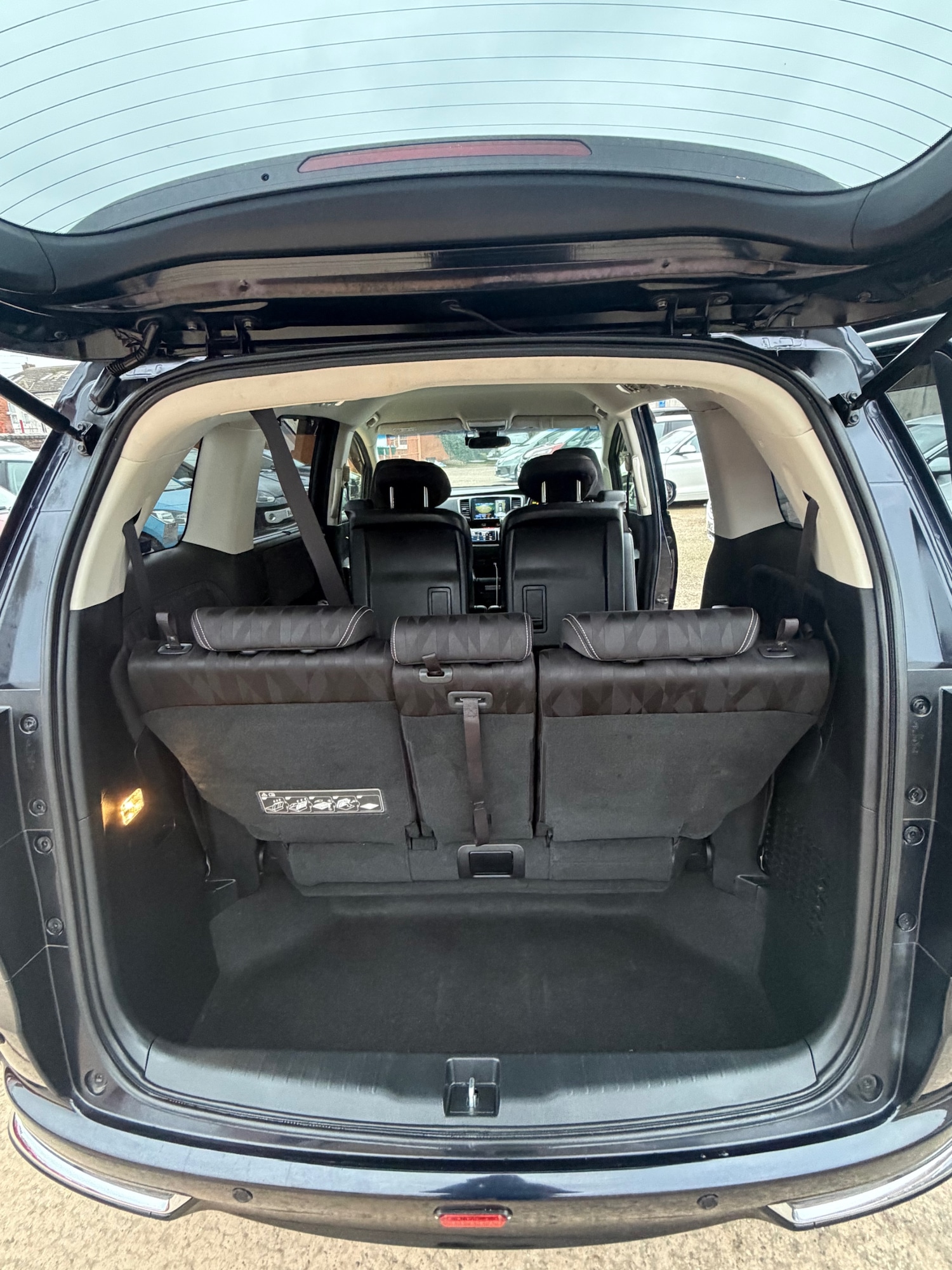 Used Honda Odyssey 2018 for sale - 77033529: Photo 11