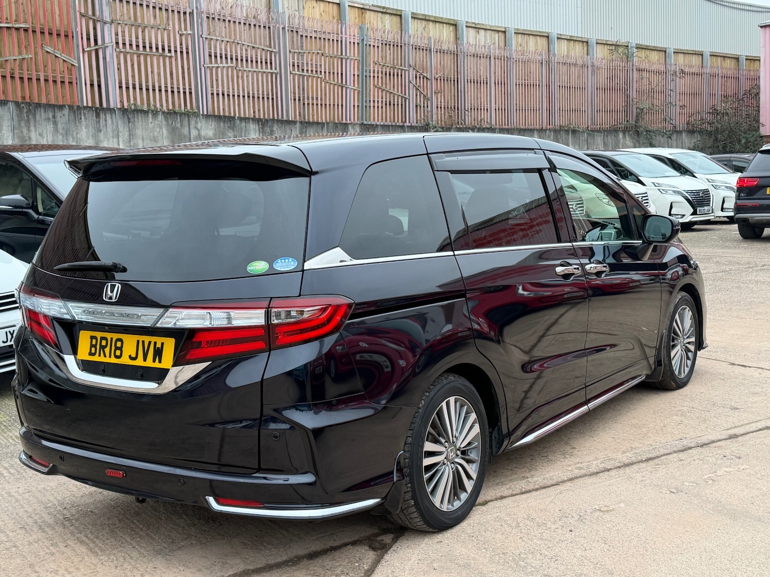 Used Honda Odyssey 2018 for sale - 77033529: Photo 6