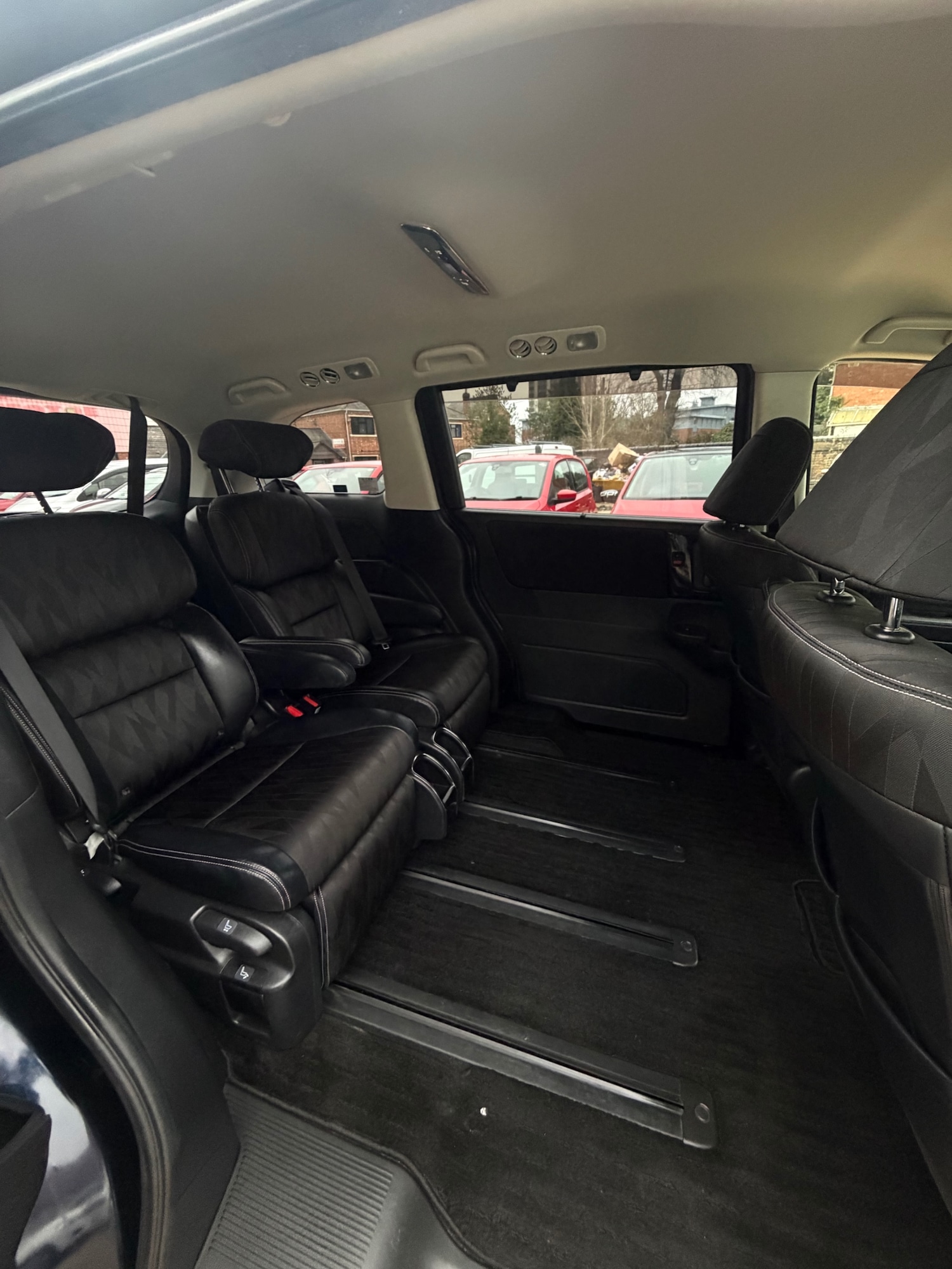 Used Honda Odyssey 2018 for sale - 77033529: Photo 9