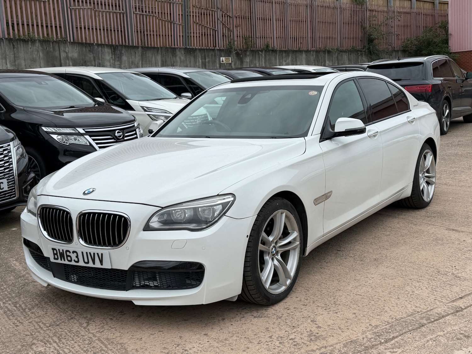 Used BMW 7 Series 2013 for sale - 78084367: Photo 2