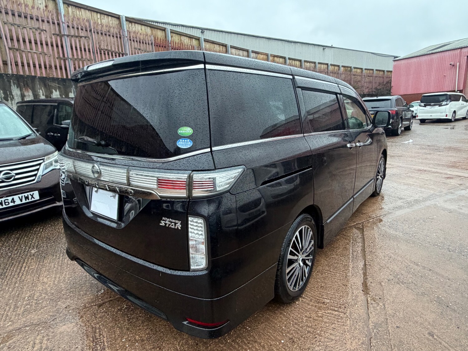Used Nissan Elgrand 2014 for sale - 77536271: Photo 6