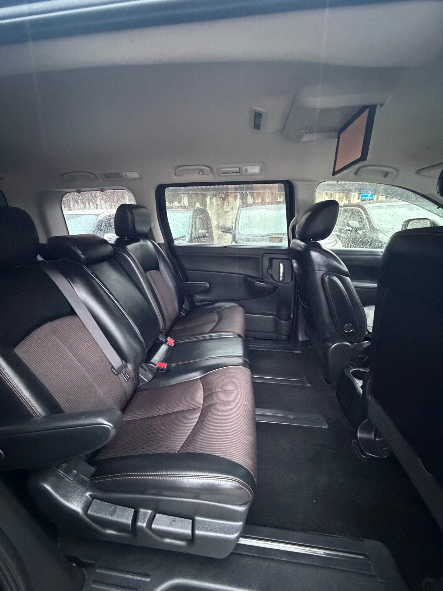Used Nissan Elgrand 2014 for sale - 77536271: Photo 8