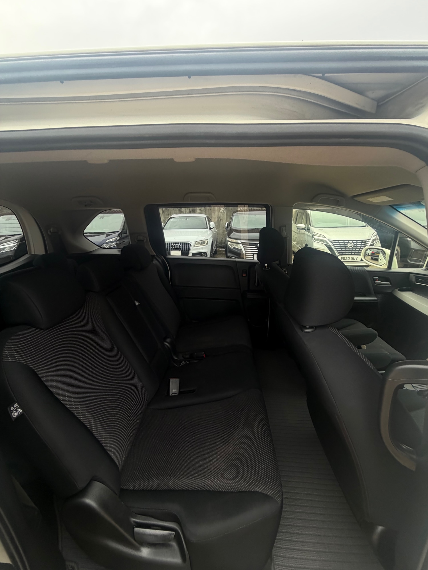 Used Honda Freed 2013 for sale - 77640395: Photo 9