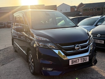 Used Nissan Serena 2017 for sale - 79507930: Photo