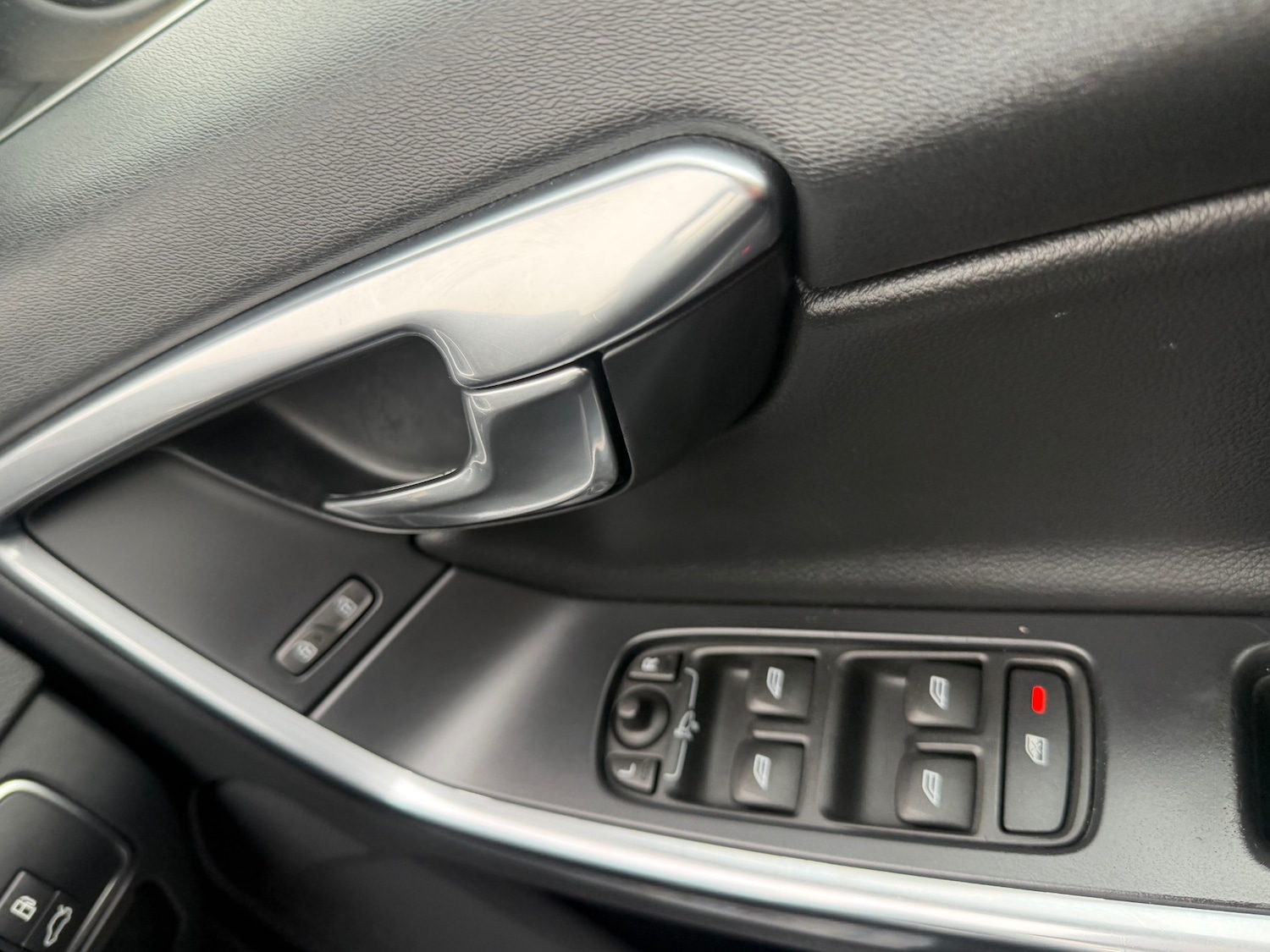 Used Volvo V60 2014 for sale - 77632664: Photo 13