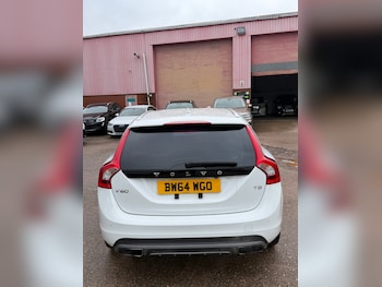 Used Volvo V60 2014 for sale - 77632664: Photo