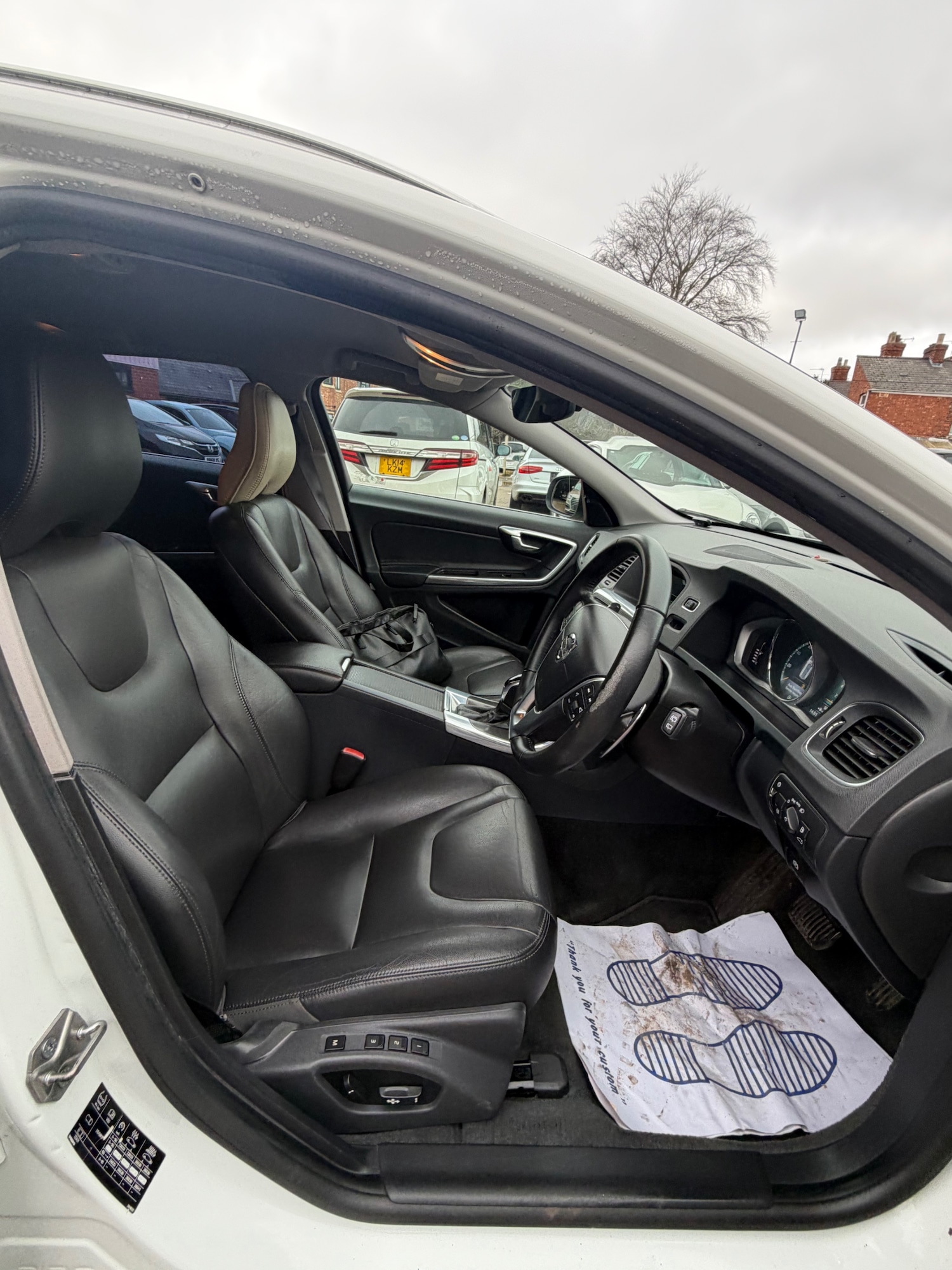 Used Volvo V60 2014 for sale - 77632664: Photo 7