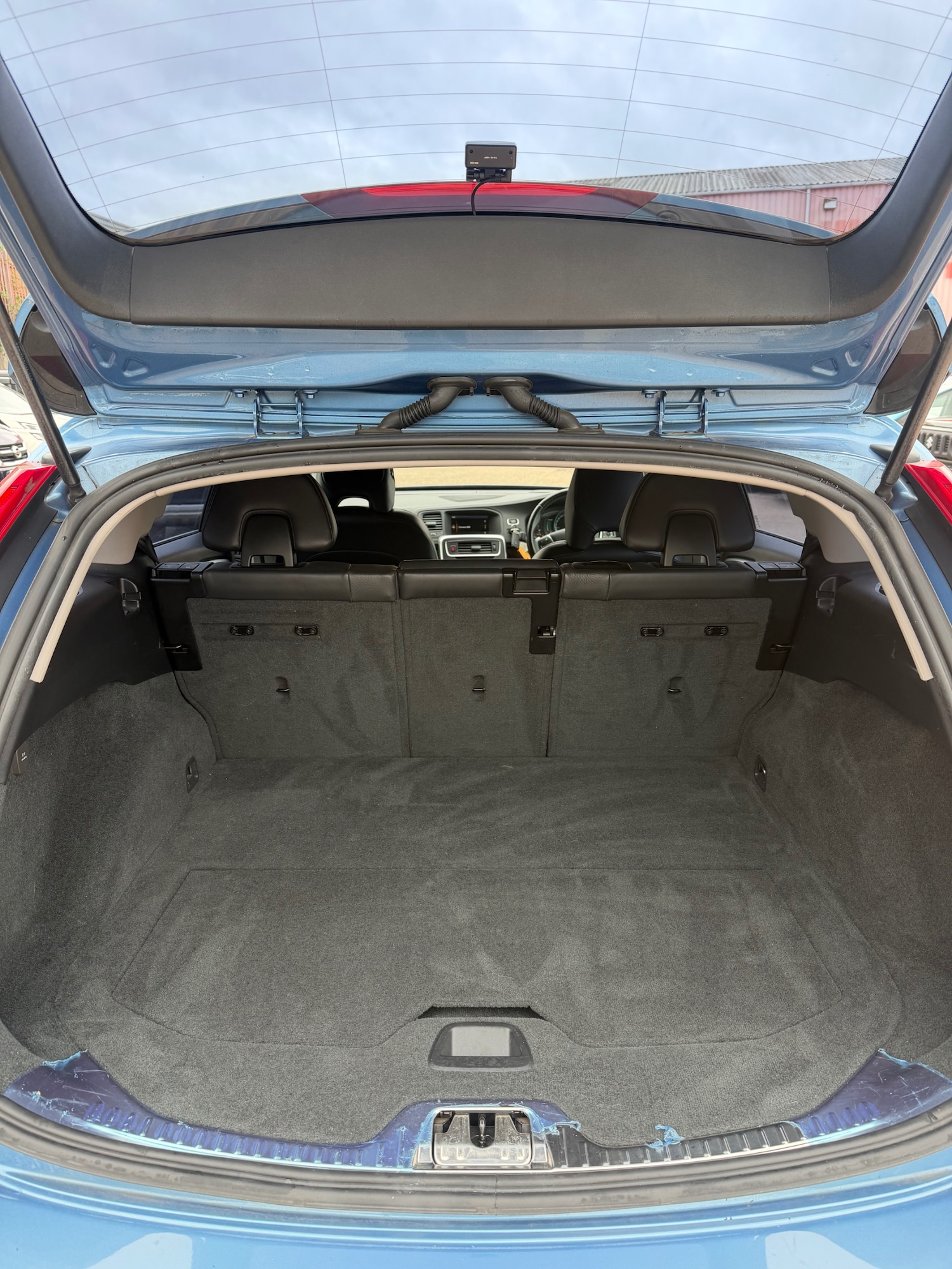 Used Volvo V60 2014 for sale - 78060878: Photo 10